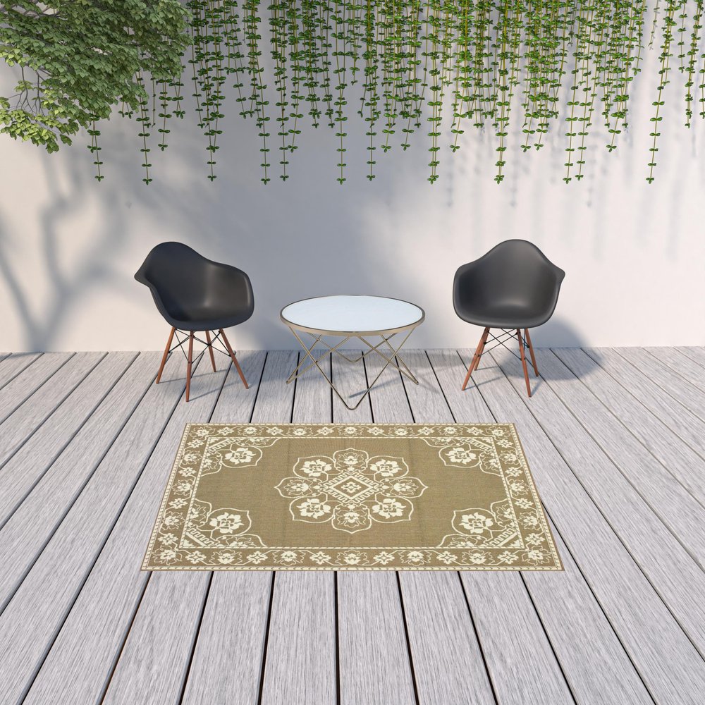 2' X 4' Gray and Ivory Oriental Stain Resistant Indoor Outdoor Area Rug