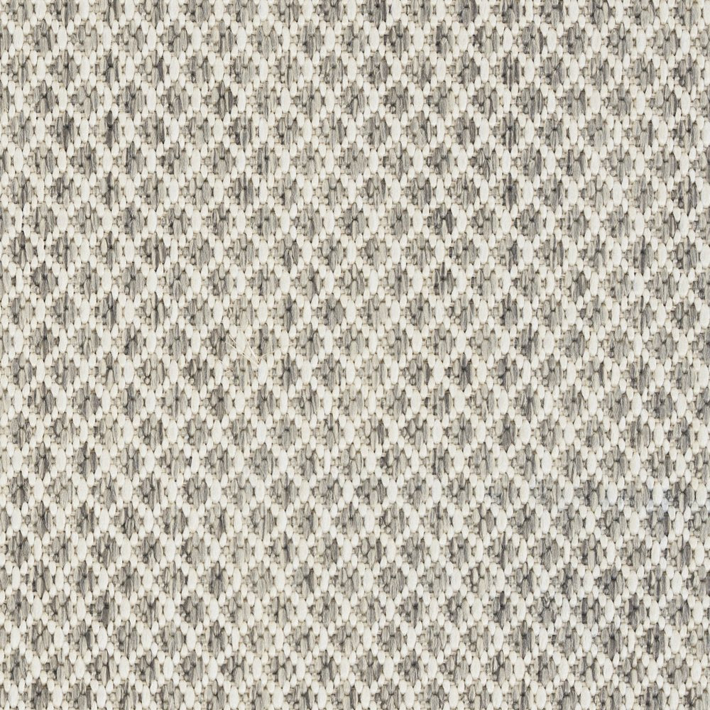 7' X 10' Ivory And Silver Indoor Outdoor Area Rug