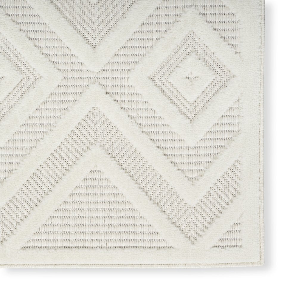 9' X 12' Ivory And White Indoor Outdoor Area Rug