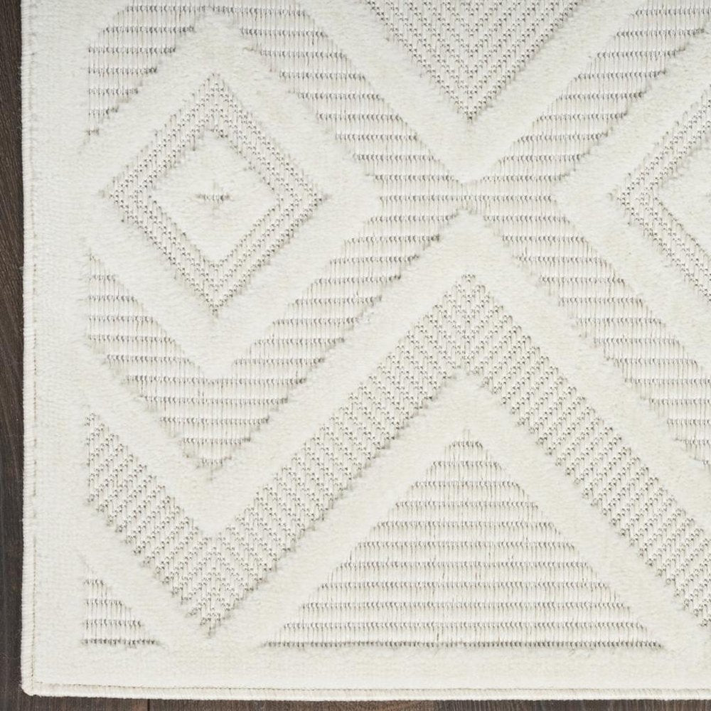 9' X 12' Ivory And White Indoor Outdoor Area Rug