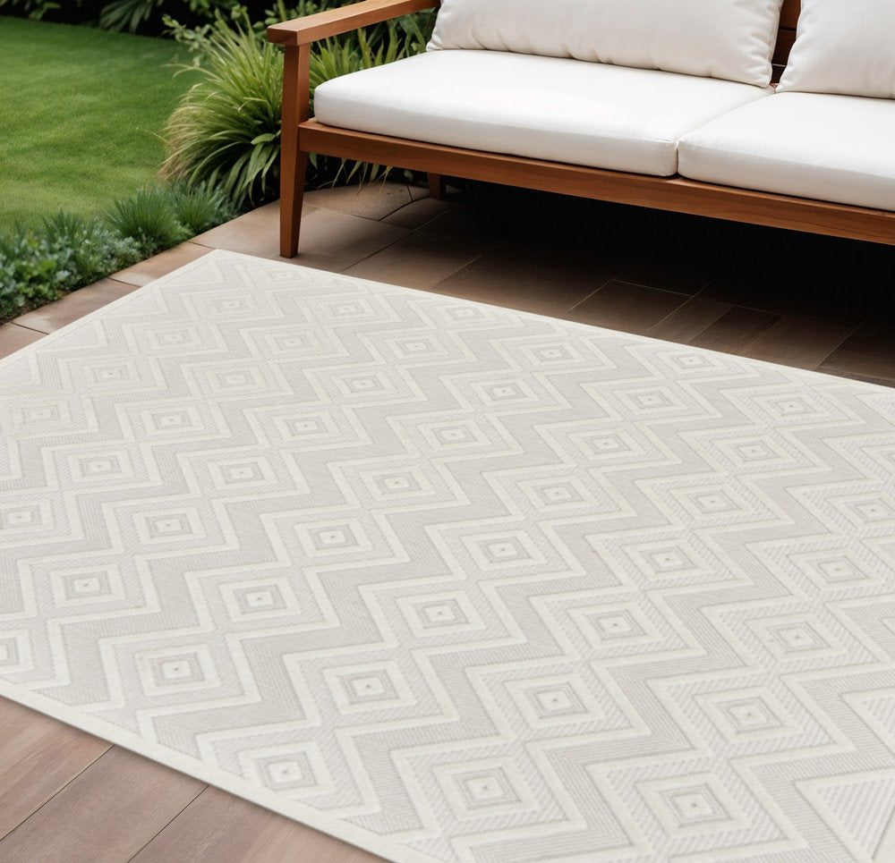 8' X 10' Cream Indoor Outdoor Area Rug