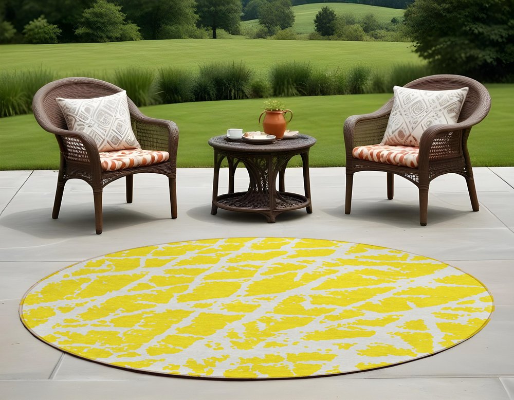 2' X 3' Yellow and White Abstract Washable Non Skid Indoor Outdoor Area Rug