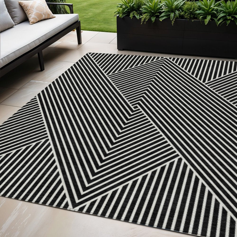3' X 5' Black And Ivory Geometric Washable Indoor Outdoor Area Rug