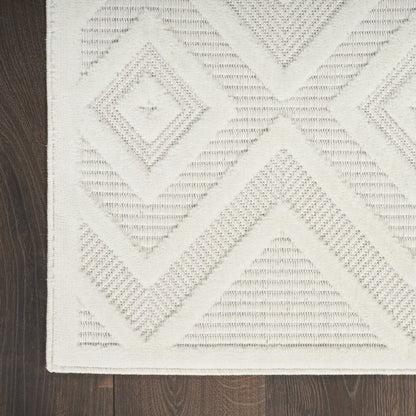 8' X 10' Cream Indoor Outdoor Area Rug
