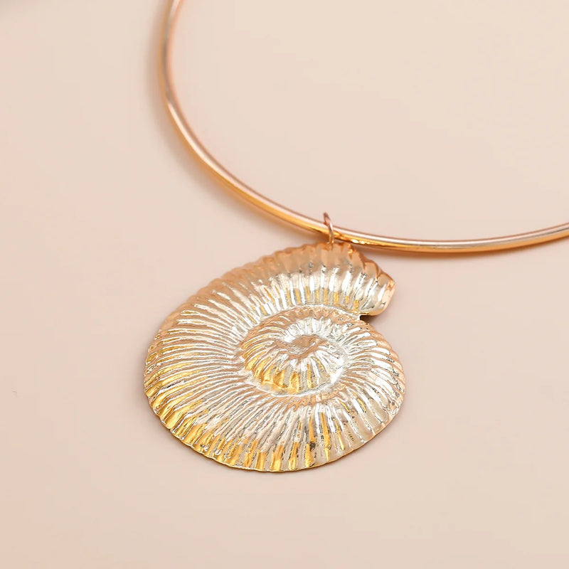 Exaggerated Trend Gold Color Conch Torques Necklace Jewelry Accessories