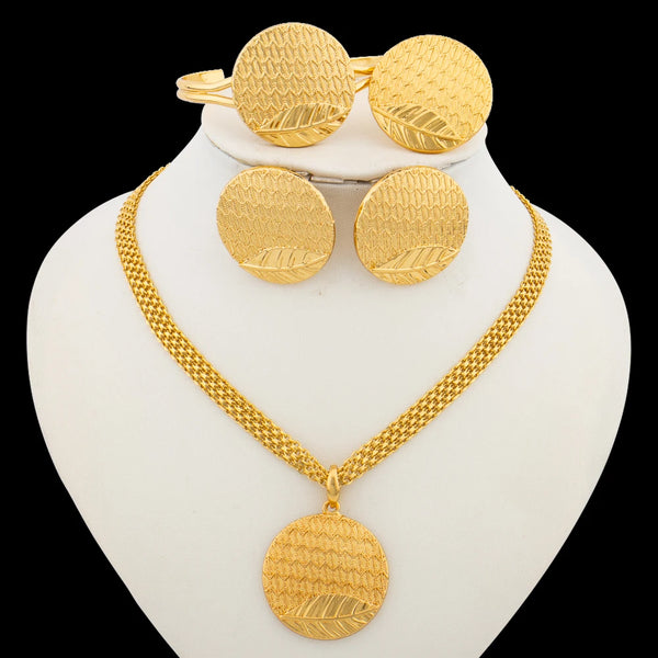 Fashion Women Jewelry Set for Accessories 18k Gold Color Earrings and Ring Bangle Ring Set for Engagement Party