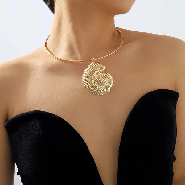 Exaggerated Trend Gold Color Conch Torques Necklace Jewelry Accessories