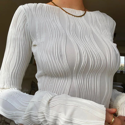 Y2K white ruched long-sleeve cropped T-shirt—skinny fit, perfect for casual autumn looks.