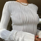 Y2K white ruched long-sleeve cropped T-shirt—skinny fit, perfect for casual autumn looks.