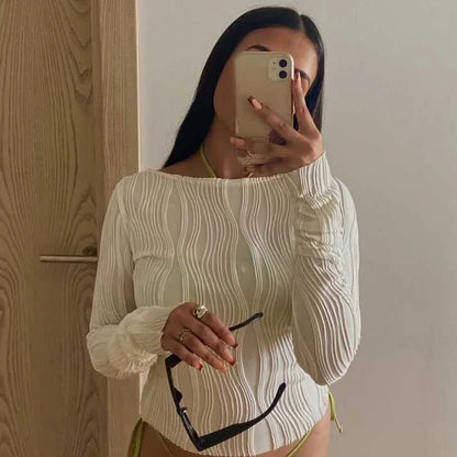 Y2K white ruched long-sleeve cropped T-shirt—skinny fit, perfect for casual autumn looks.