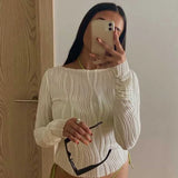 Y2K white ruched long-sleeve cropped T-shirt—skinny fit, perfect for casual autumn looks.
