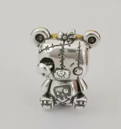 Cute 925 sterling silver cat pendant bead—fits original charm bracelets. Perfect for women and men.
